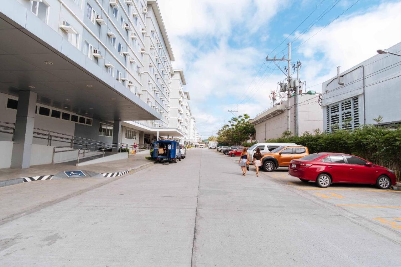 Reddoorz Premium @ Smdc Fairview Apartment เกซอนซิตี้ ภายนอก รูปภาพ